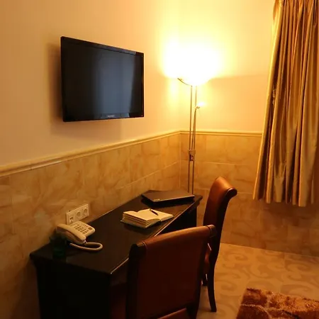 Buona Hotel 3*
